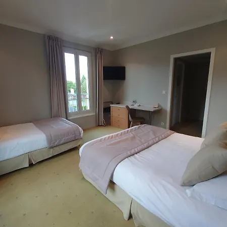 Szálloda Le Continental 3*