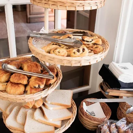 Le Continental Szálloda Forges-les-Eaux