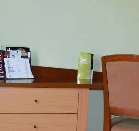 Le Continental Szálloda Forges-les-Eaux